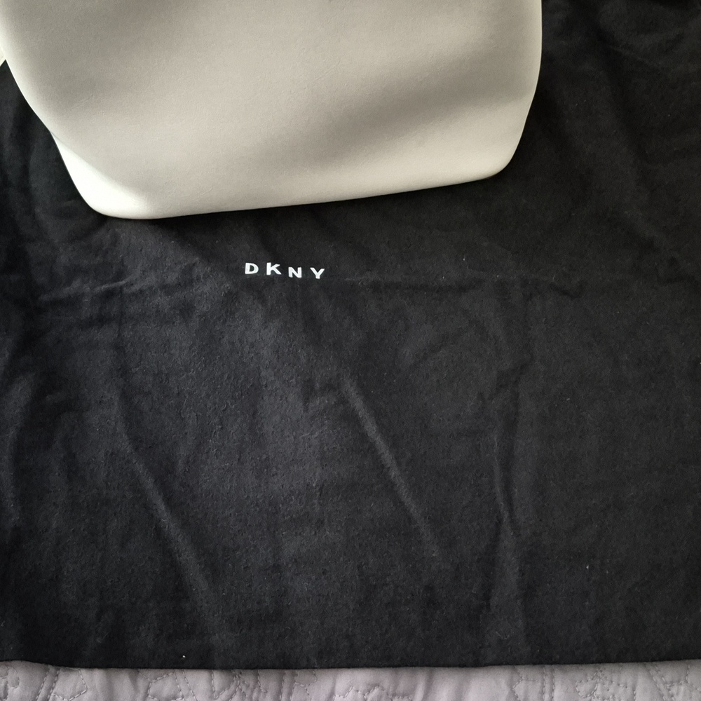 DKNY White Shoulder Bag - Picture 14 of 14